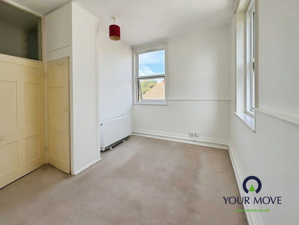 Property photo 3 of 8 Pbox-Img.Jpg