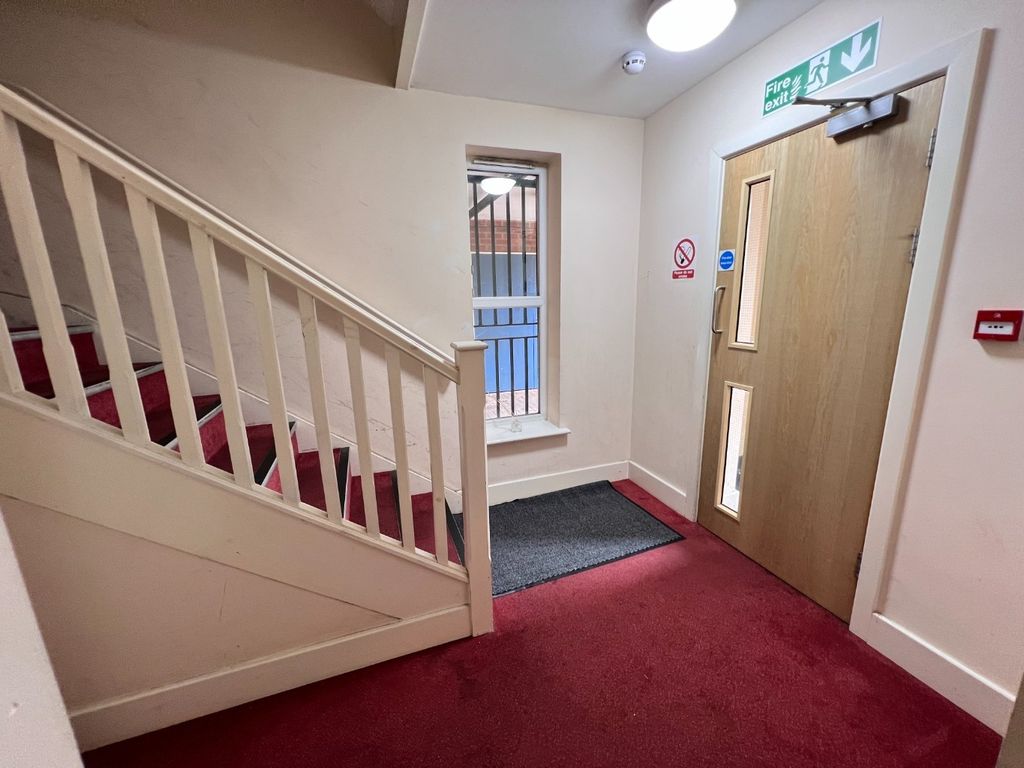 Property photo 2 of 14 4359902