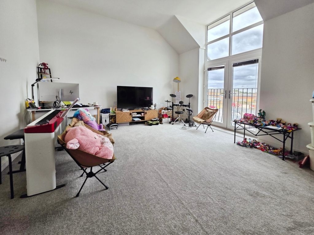 Property photo 2 of 14 Open Plan Living