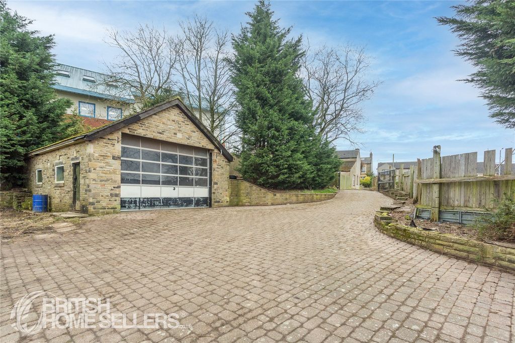 Property photo 2 of 44 Picture No. 25