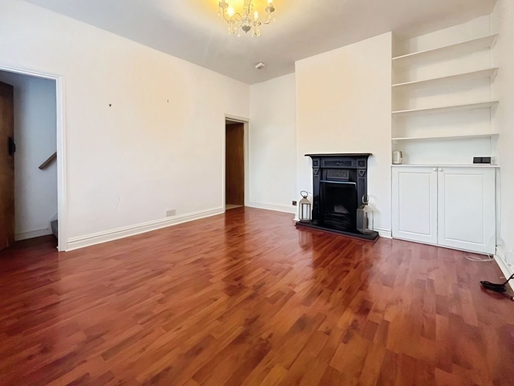 Property photo 3 of 17 Picture No. 02