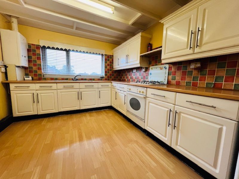 Property photo 2 of 9 Photo 8