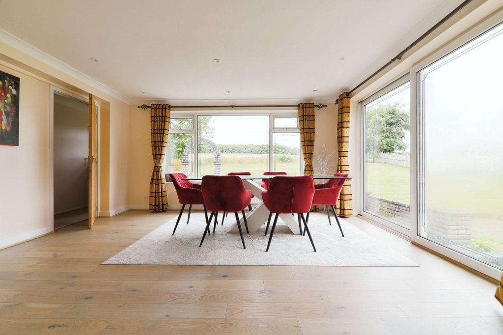 Property photo 3 of 29 3447399