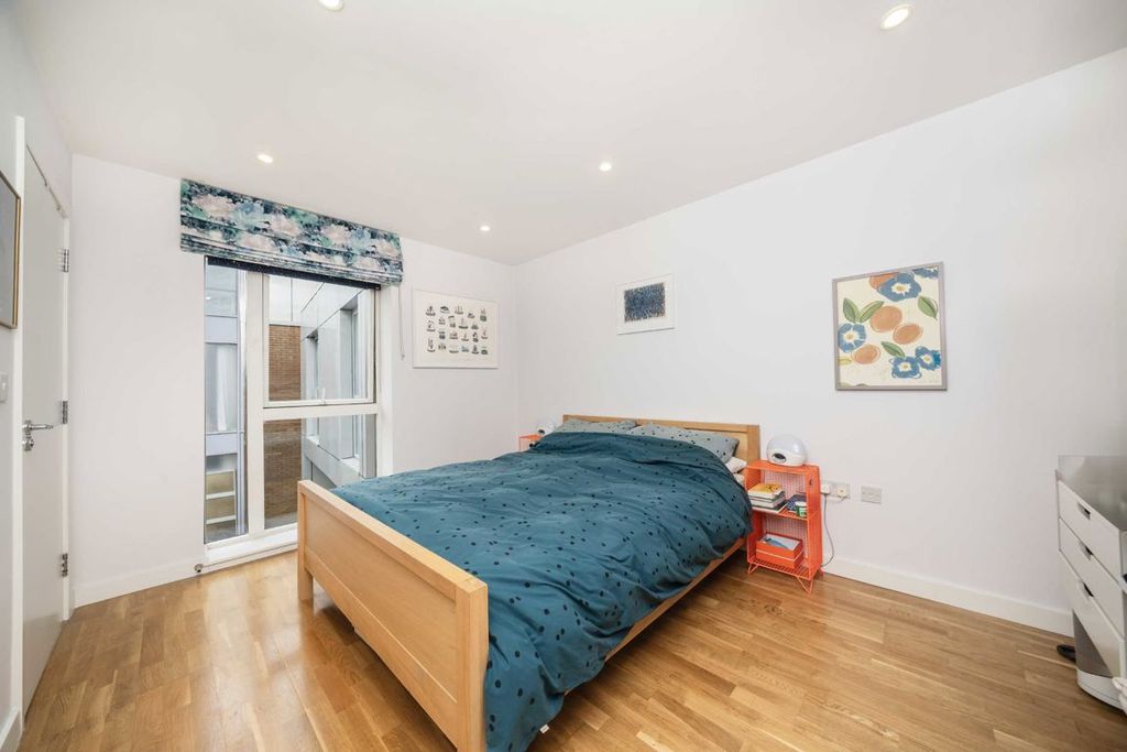 Property photo 3 of 6