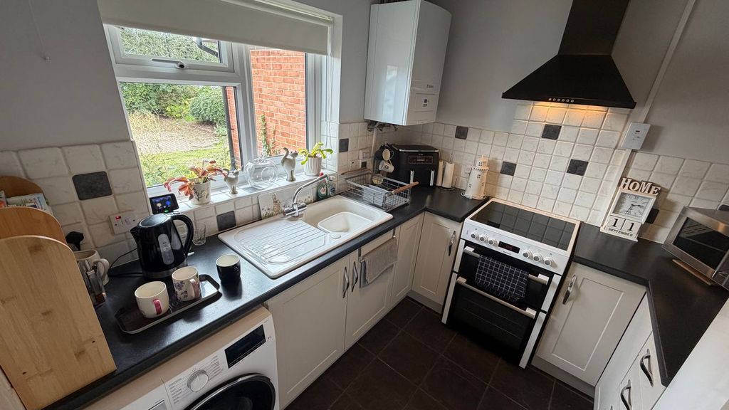 Property photo 3 of 14