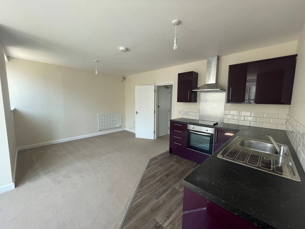 Property photo 3 of 13 Kitchen Porthcawl Cf36