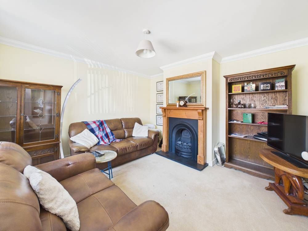 Property photo 3 of 15 Giraffe360-Still001