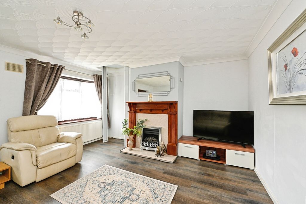 Property photo 2 of 21 Pbox-Img.Jpg