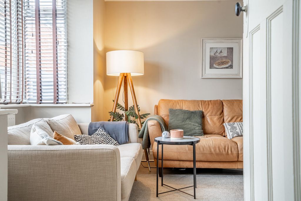 Property photo 2 of 14 Living Room