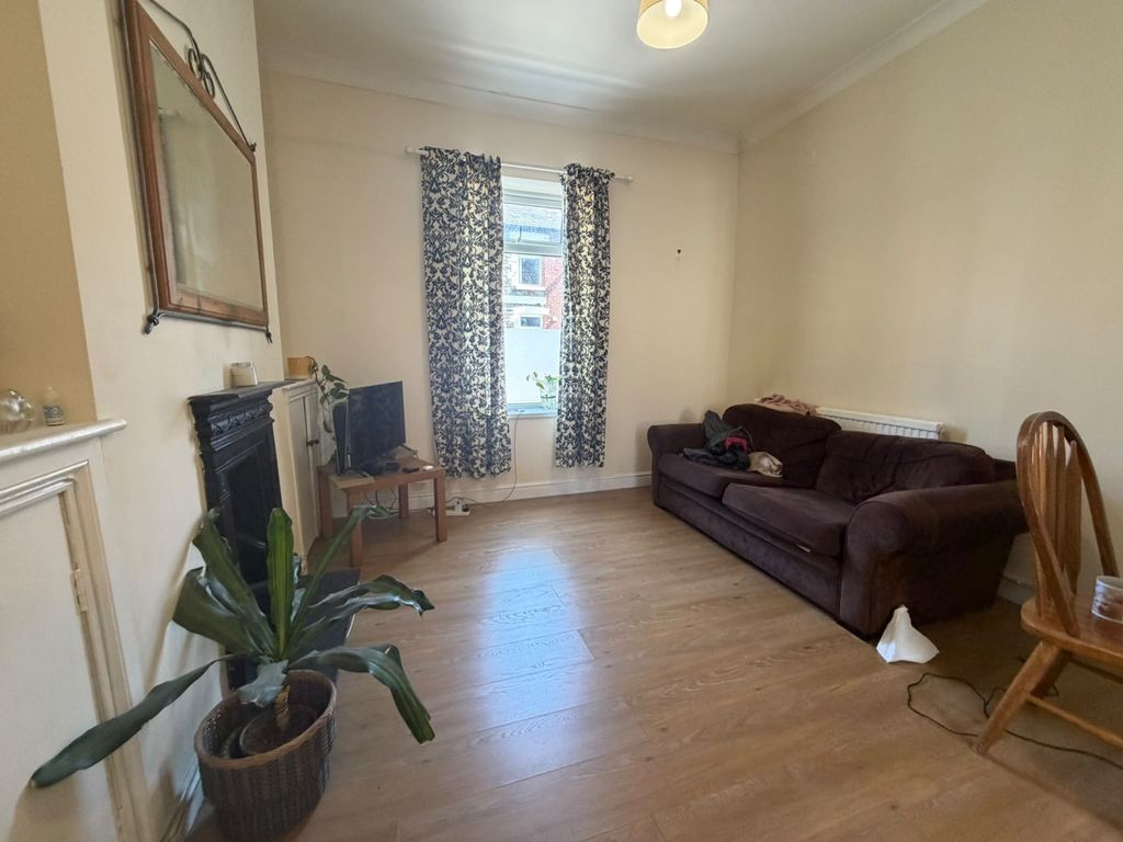 Property photo 2 of 7 9d0Ecbd9-0214-40F6-8A07-Ebf485c6633B