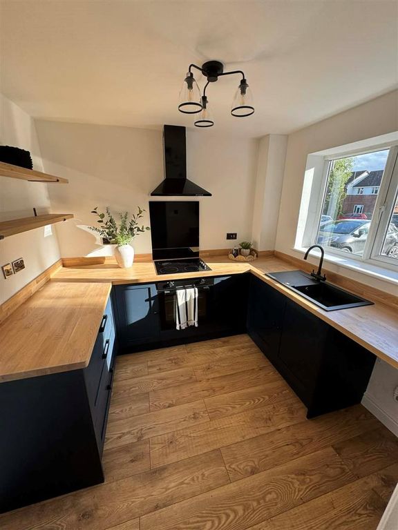 Property photo 2 of 10 26 Ashton.Jpg