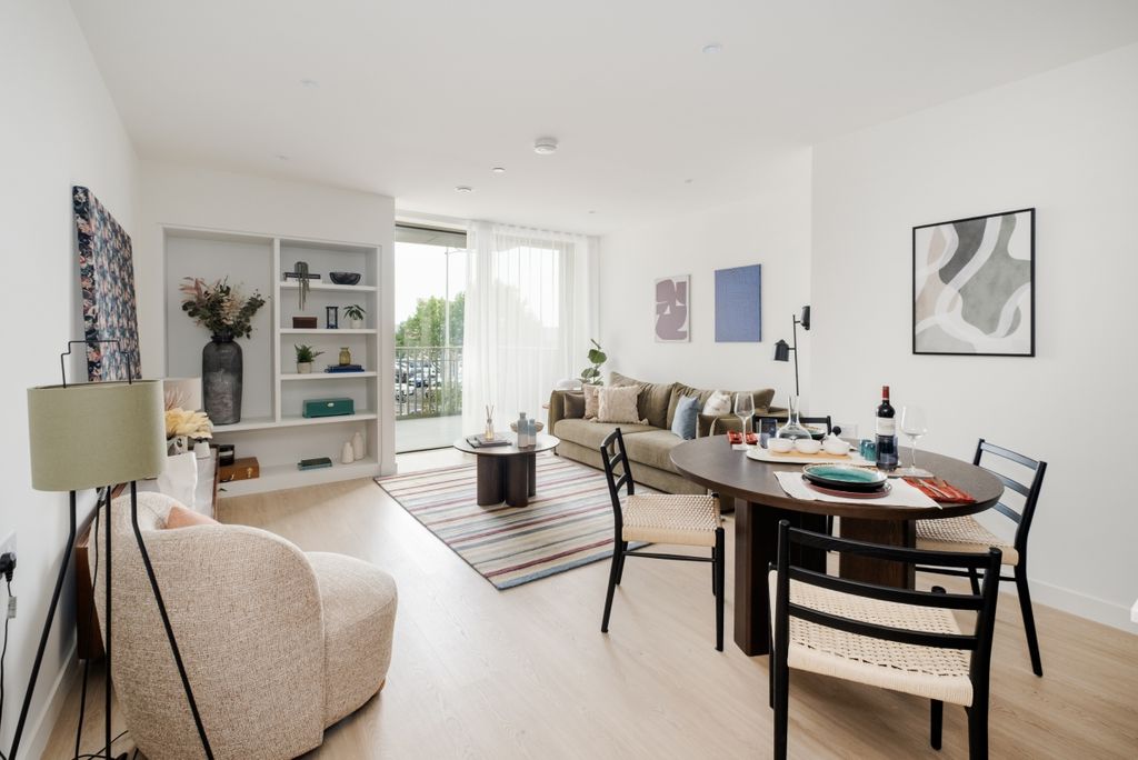 Property photo 2 of 16 Flat-107-Ferry-Is...