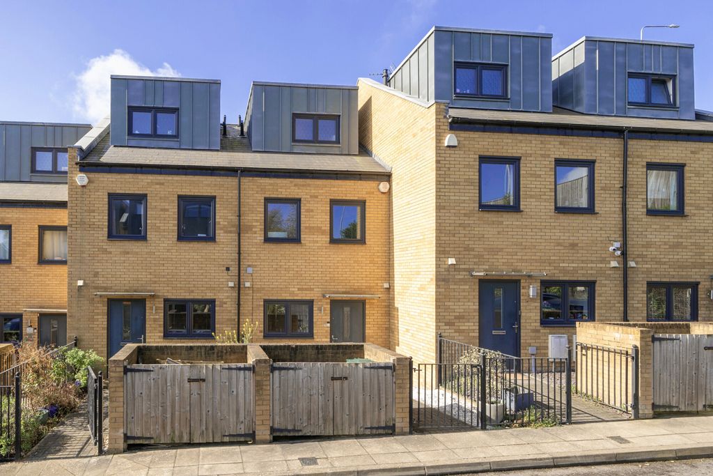 Property photo 1 of 21 1438956-1-69Dcb47...