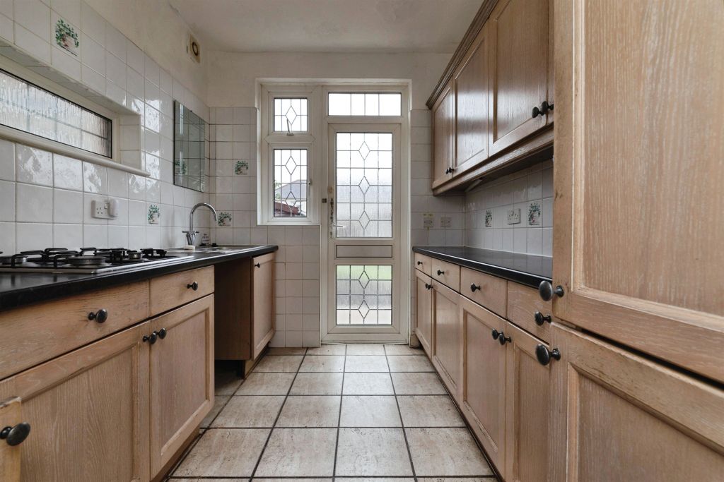 Property photo 2 of 20