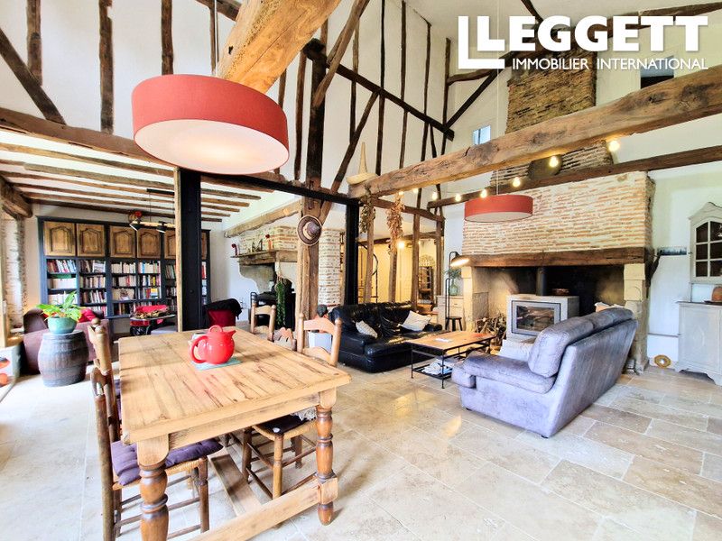 Property photo 2 of 10