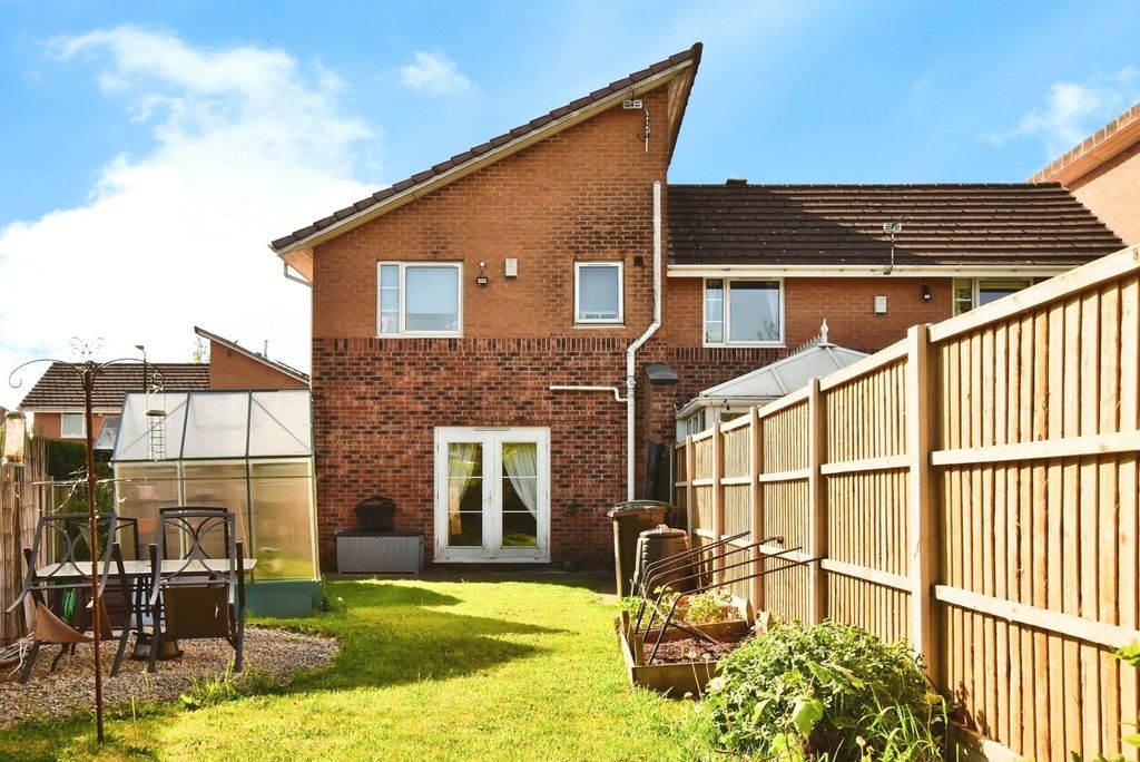 Property photo 2 of 17 Photo