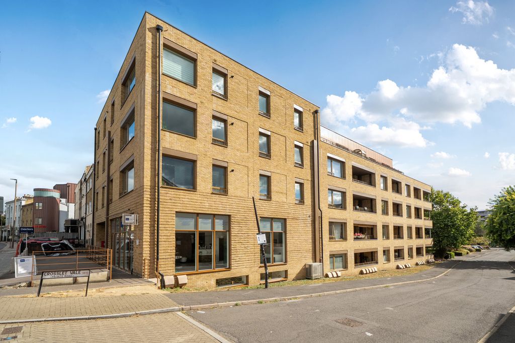 Property photo 1 of 19 1487877-4-1A05d6E...