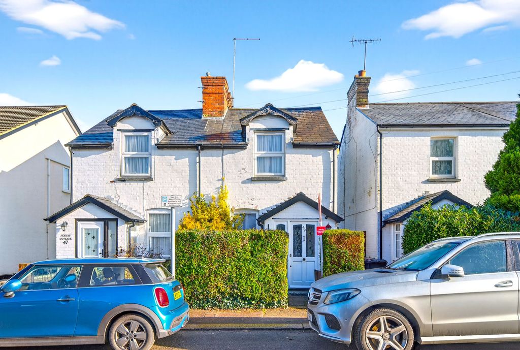 Property photo 2 of 20 Front