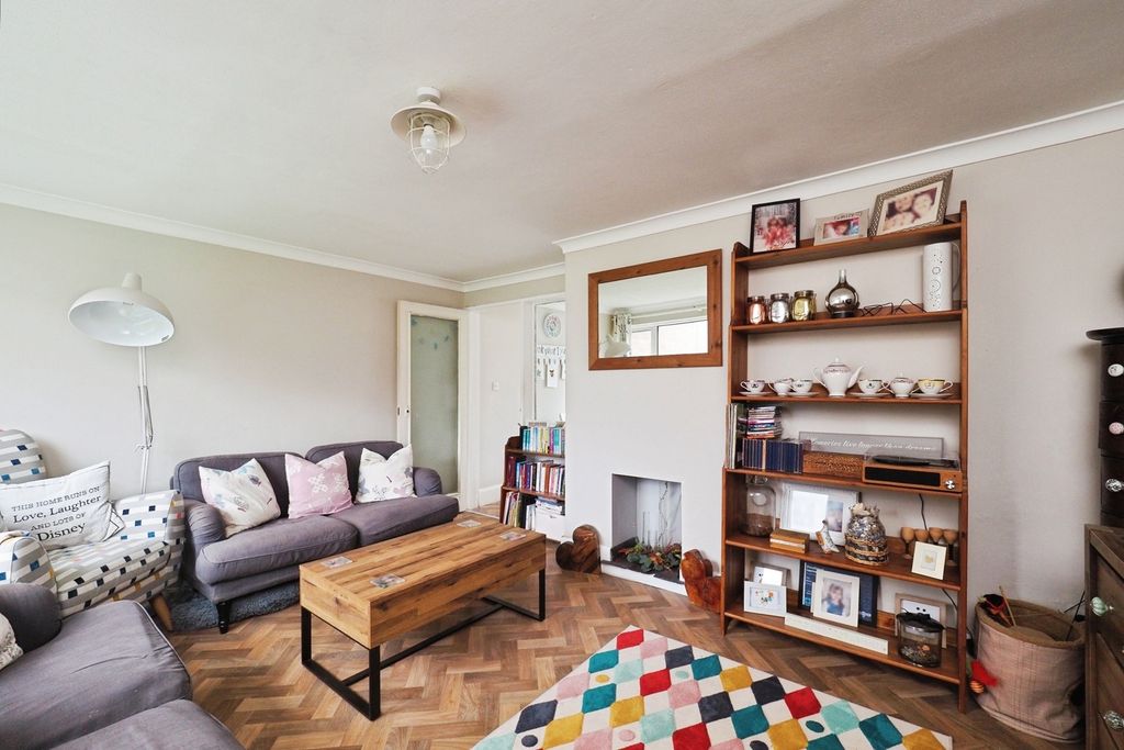 Property photo 3 of 27 Pbox-Img.Jpg