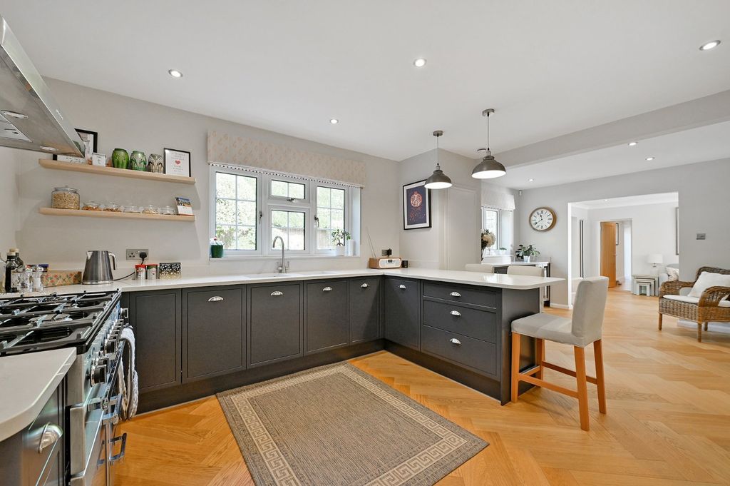 Property photo 2 of 11 Picture No. 06