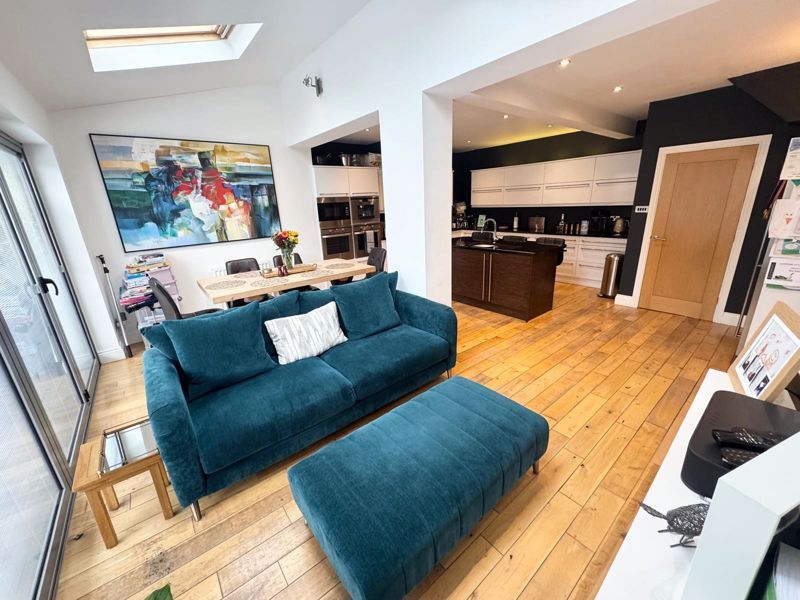 Property photo 3 of 34 Photo 15