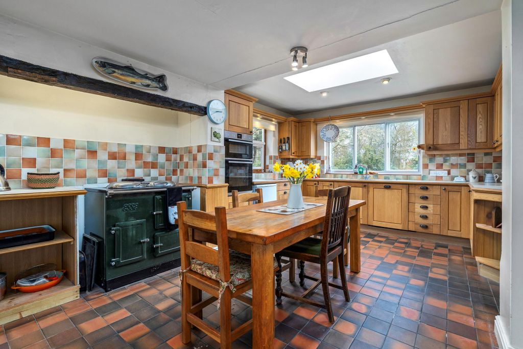 Property photo 3 of 24 Image