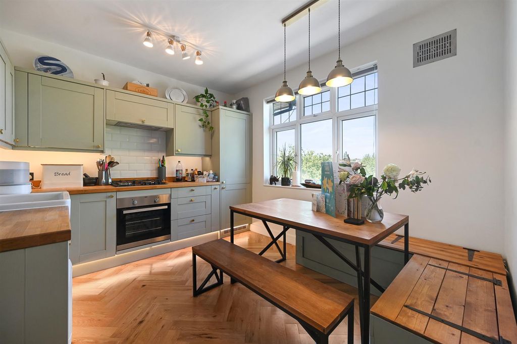 Property photo 1 of 10 Rclr- 12 Gladstone Court- Kitchen 1 (1).Jpg
