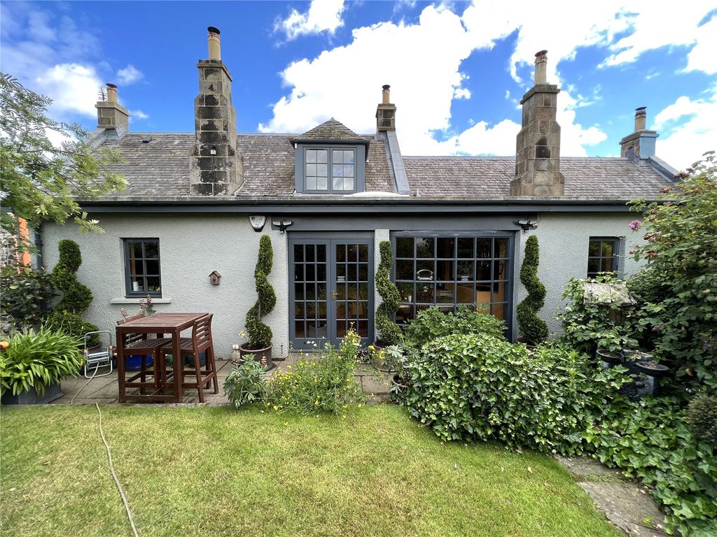 Property photo 3 of 22 Lennymuir