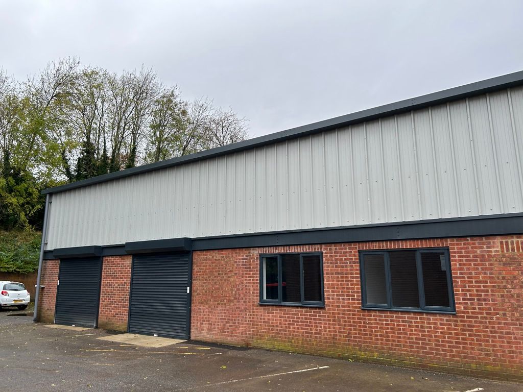 Property photo 1 of 7 Photo 9