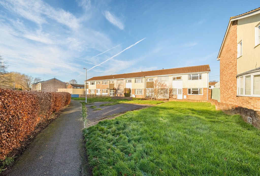 Property photo 1 of 13 1381482-5-6920731...