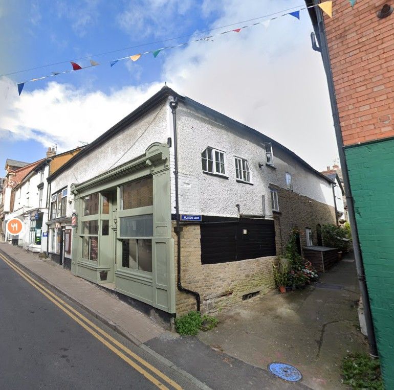 Property photo 2 of 8