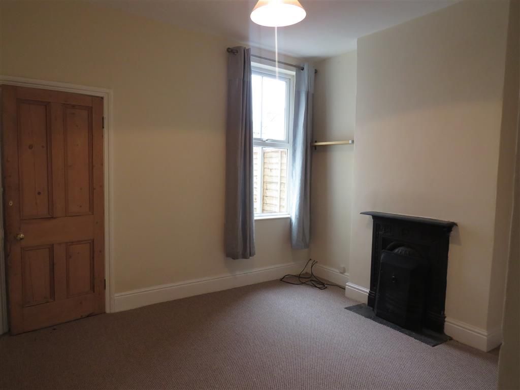 Property photo 3 of 8 Dining Room