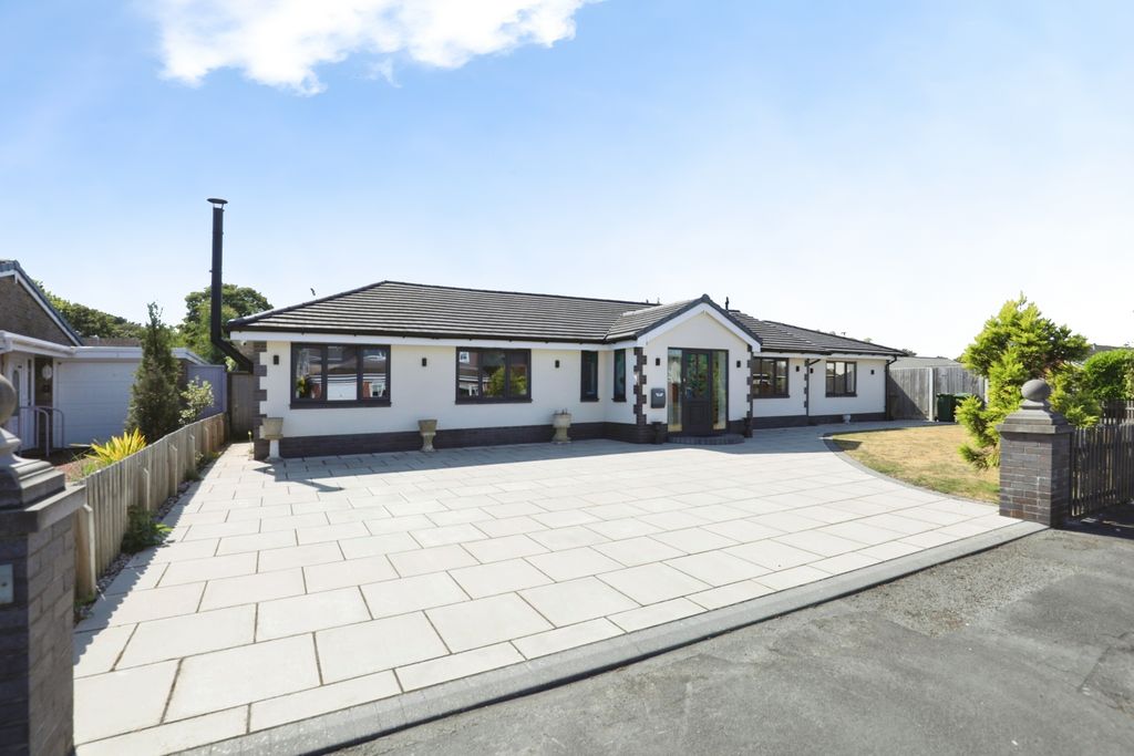 Property photo 1 of 32 A1399334-1000088272