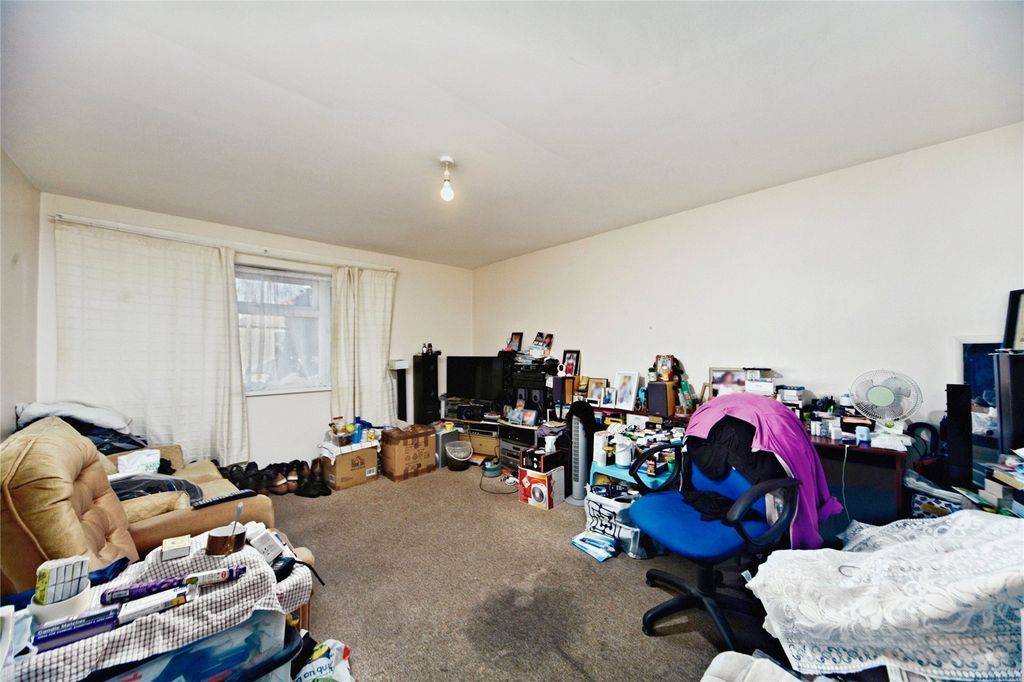 Property photo 3 of 8 Picture No. 11