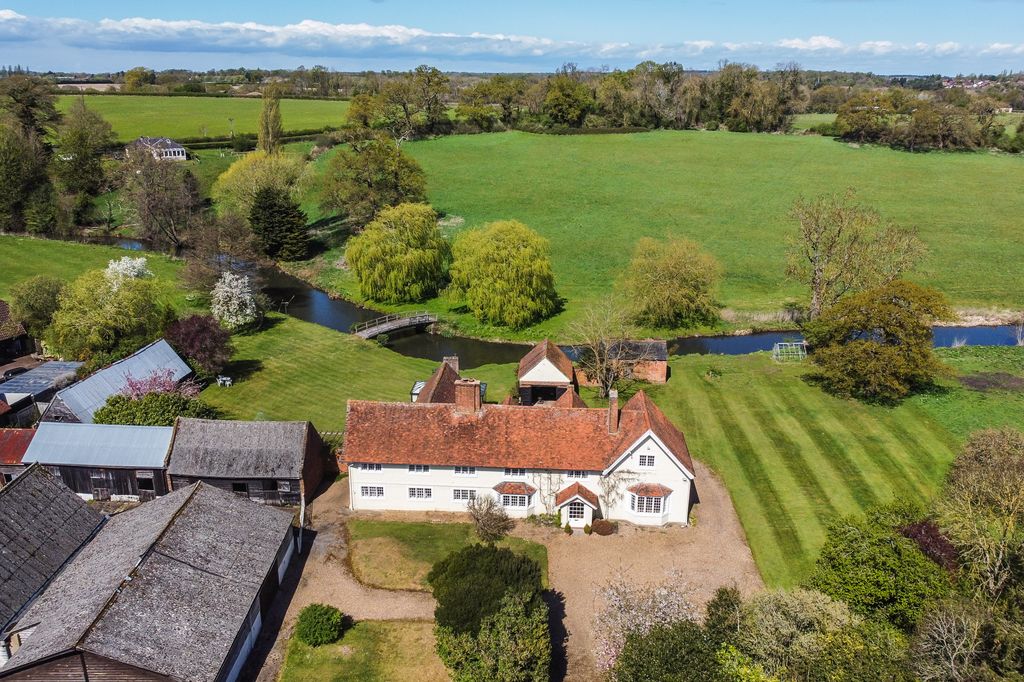 Property photo 1 of 24