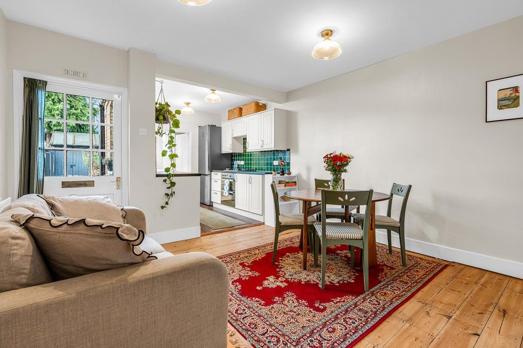 Property photo 2 of 22 Internal-S-12.Jpg