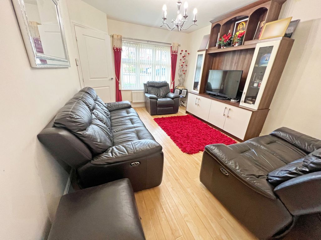 Property photo 2 of 21