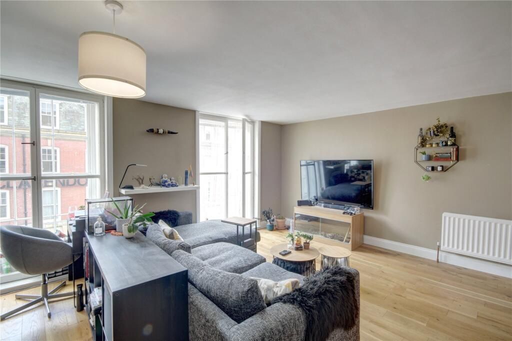 Property photo 3 of 6