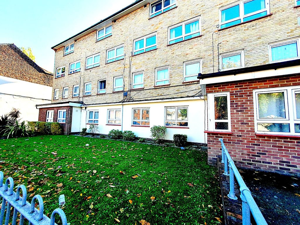 Property photo 1 of 10 Picture No. 12