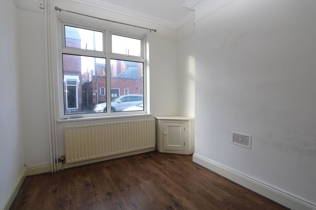 Property photo 3 of 9 Photo 17
