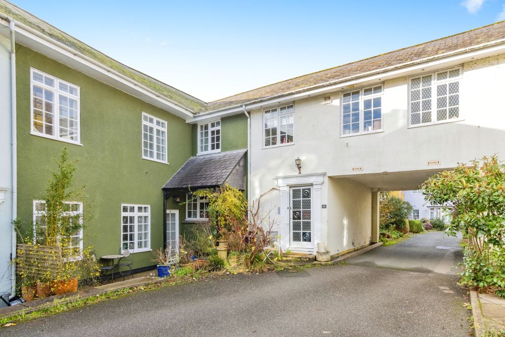 Property photo 1 of 19 Front View