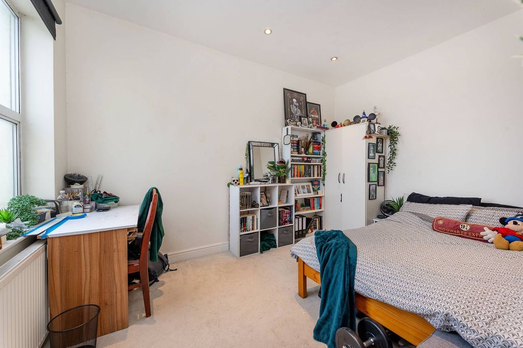 Property photo 3 of 7