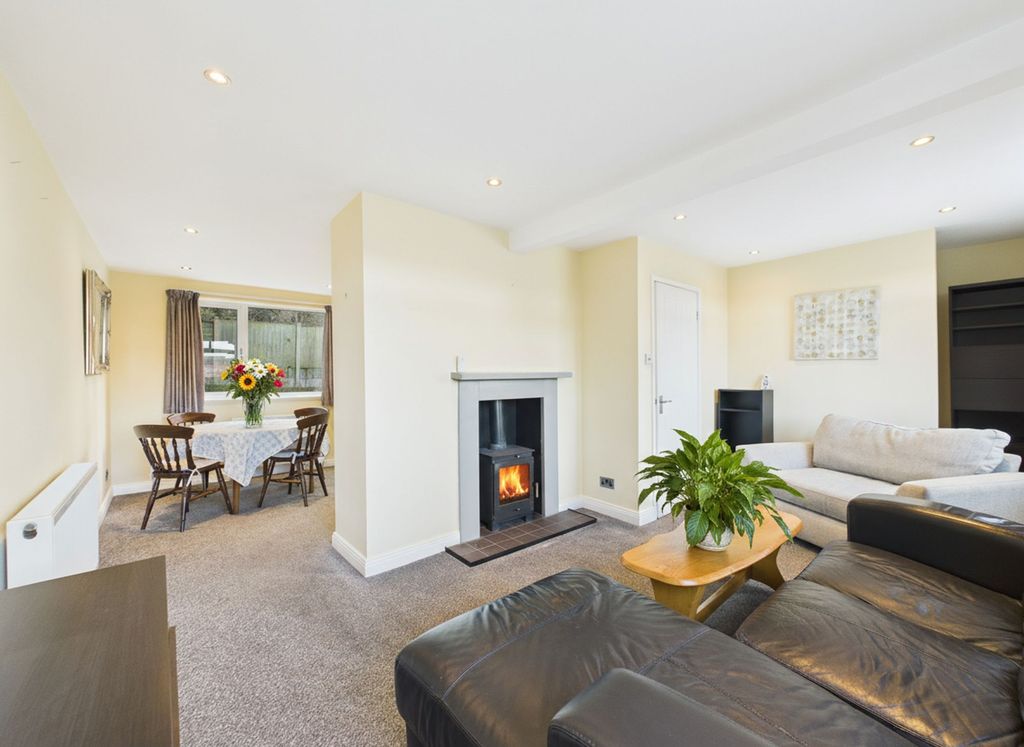 Property photo 2 of 18 Lounge (Digitally Enhanced)