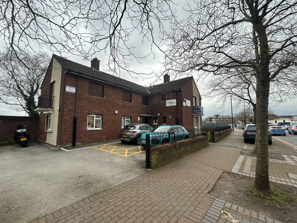 Property photo 3 of 10