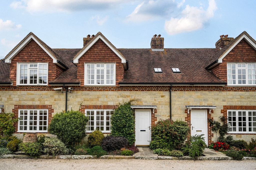 Property photo 1 of 14 Front