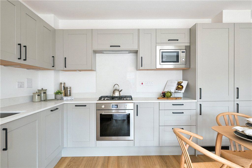 Property photo 2 of 12 Kitchen