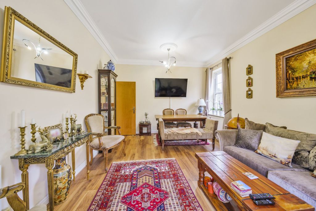 Property photo 2 of 13 Picture No. 02