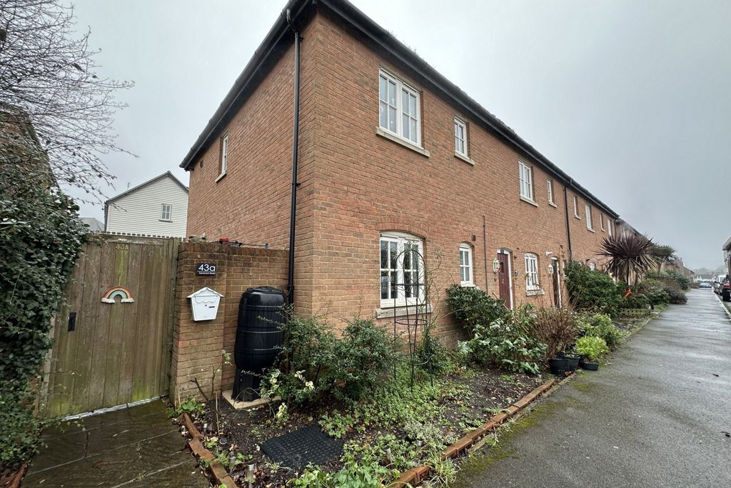 Property photo 1 of 11 Photo 2