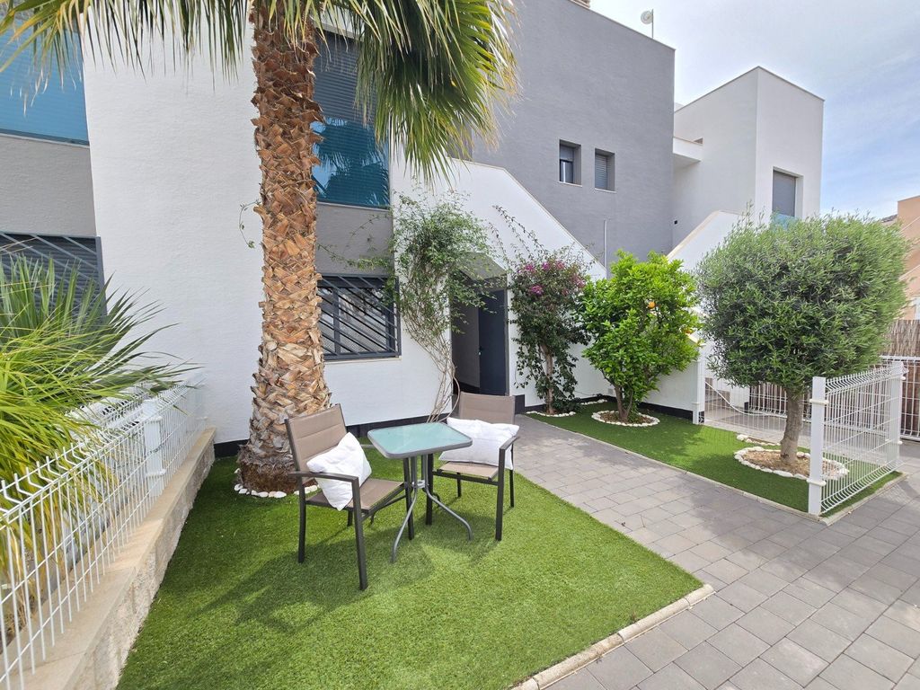 Property photo 2 of 29