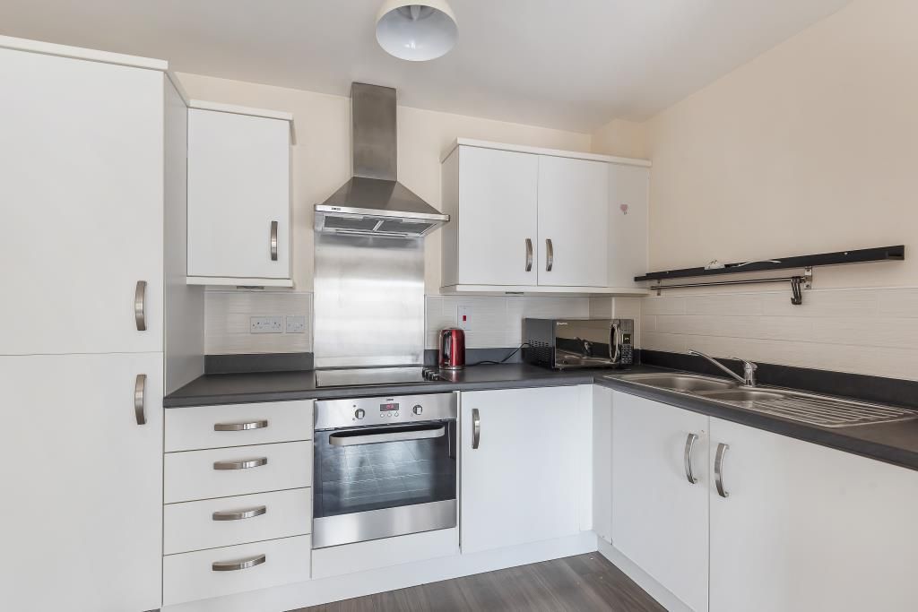 Property photo 2 of 10 Kitchen